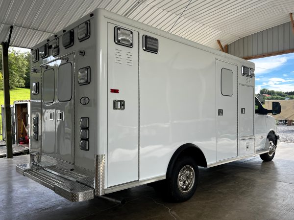 2023 Chevrolet G4500 AEV ReMAN (# 7443) - Image 8