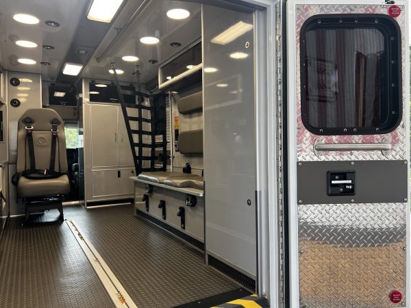 2023 Chevrolet G4500 AEV ReMAN (# 7443) - Image 22
