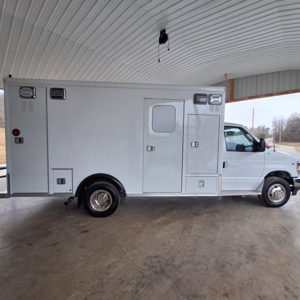 2024 Ford E450 AEV ReMAN Ambulance (# 6001) - Image 8