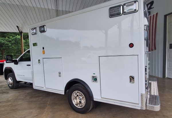 2024 GMC 3500HD McCoy Miller ReMAN (#6199) - Image 4