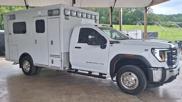 2024 GMC 3500HD McCoy Miller ReMAN (#6199) - Image 8