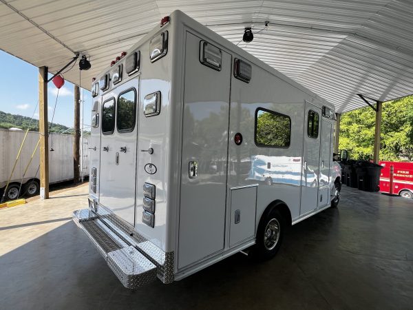 2024 Ford E450 McCoy Miller ReMAN (# 0988) - Image 7