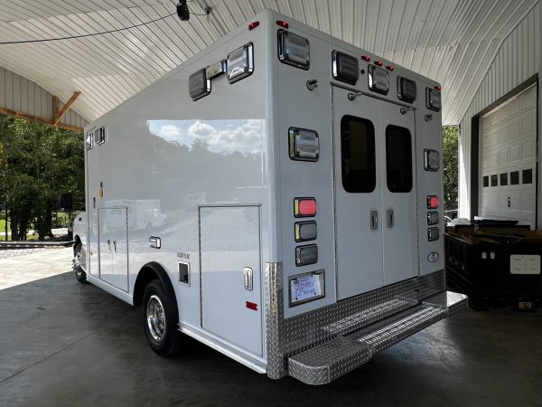 2024 Ford E450 PL Custom ReMAN (# 8414) - Image 5