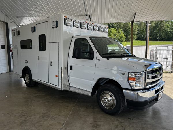 2024 Ford E450 PL Custom ReMAN (# 8414) - Image 9