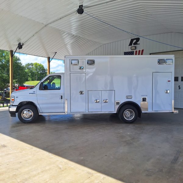 2024 Ford E450 AEV ReMAN (# 2071) - Image 4