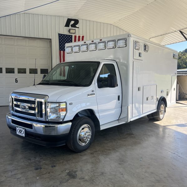 2025 Ford E450 AEV ReMAN (# 9946)