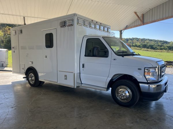 2025 Ford E450 AEV ReMAN (# 9946) - Image 7