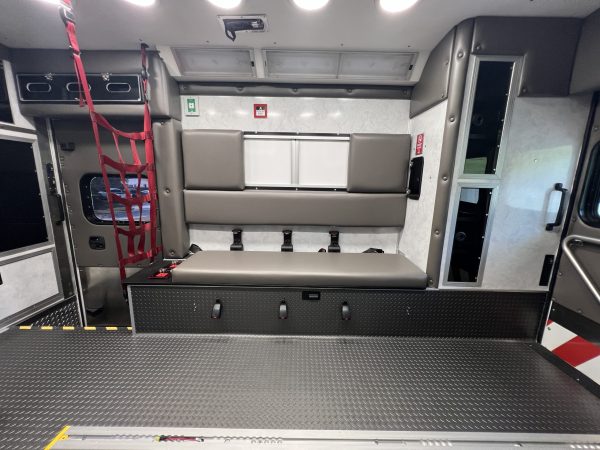 2023 Ford F450 4x4 Braun ReMAN (# 1490) - Image 20
