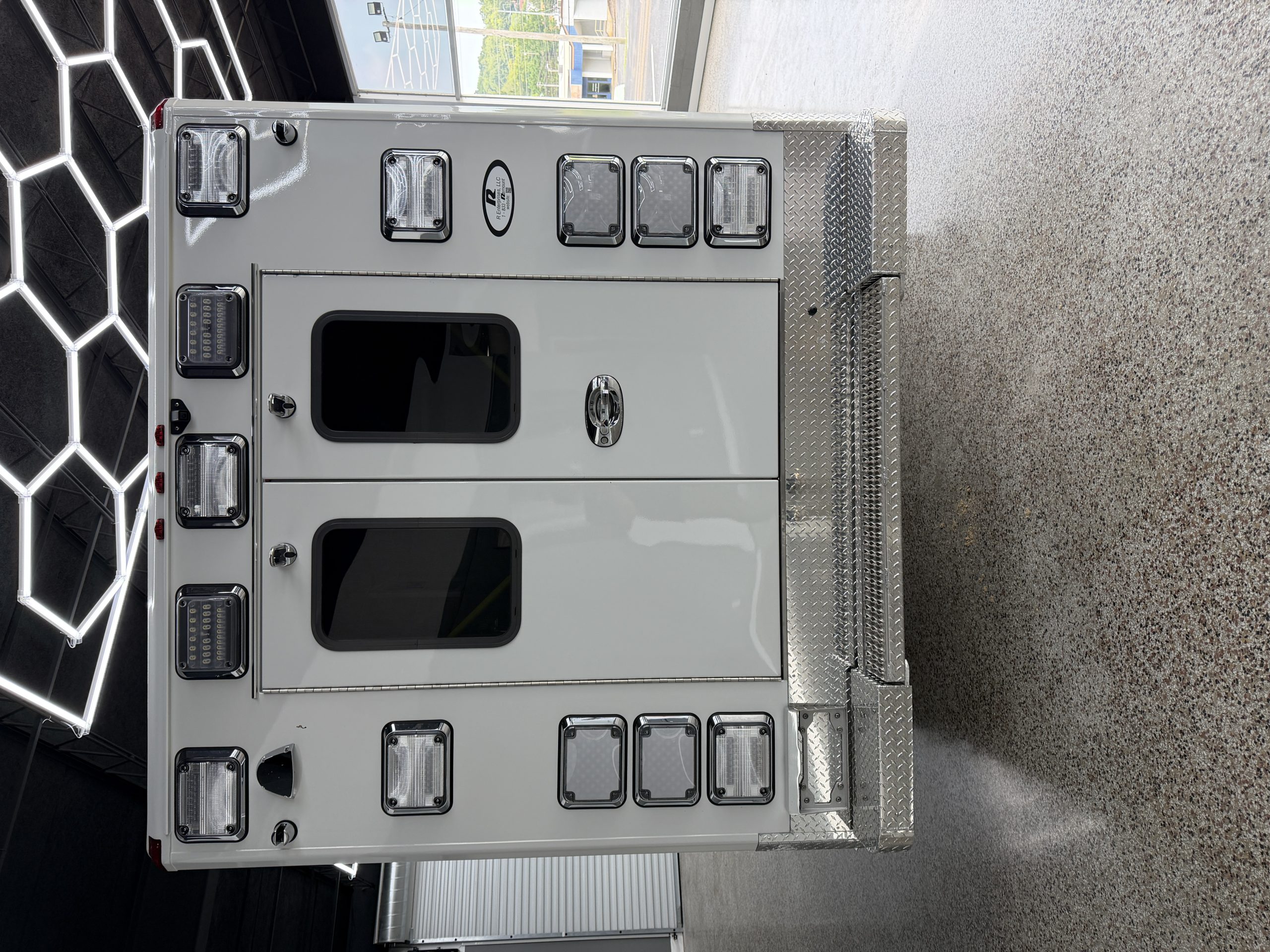 2025 Chevrolet G4500 Wheeled Coach ReMAN (# 5619) - Image 3