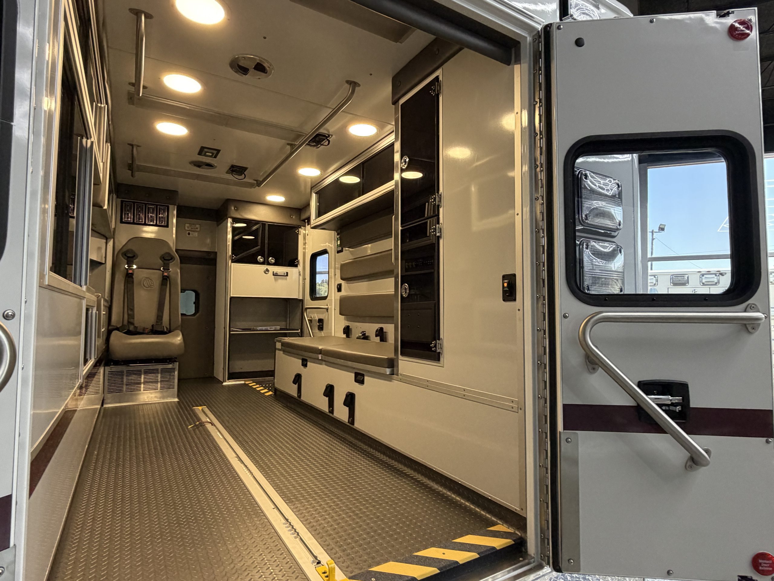 2025 Ford F550 Horton ReMAN (# 6565) - Image 11